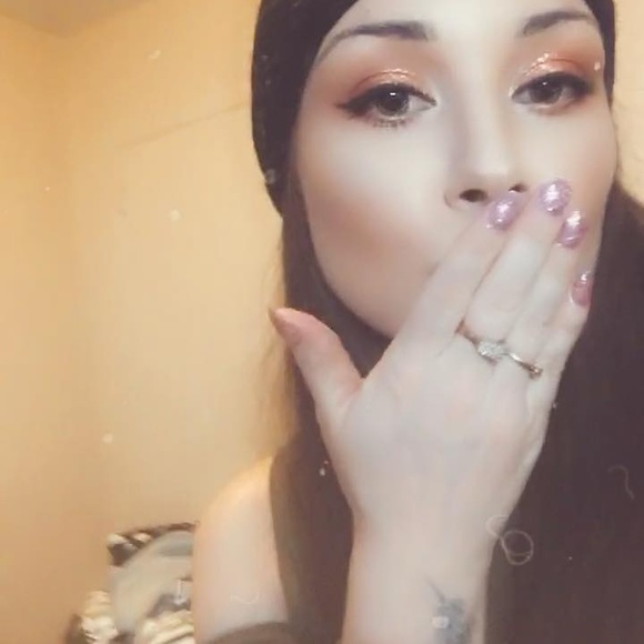 Meet your Posher, Heather - Picture 1 of 1